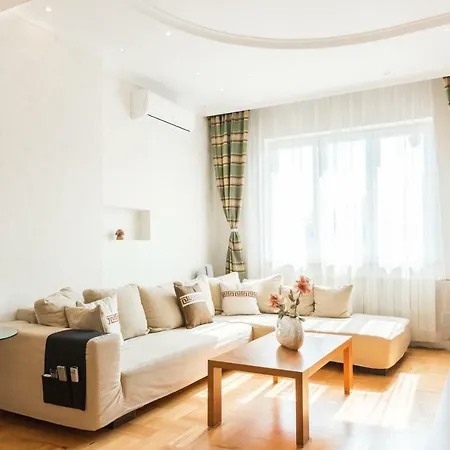 Apartment Center Sofialuxrentals Patriarh Evtimiy - Free Parking